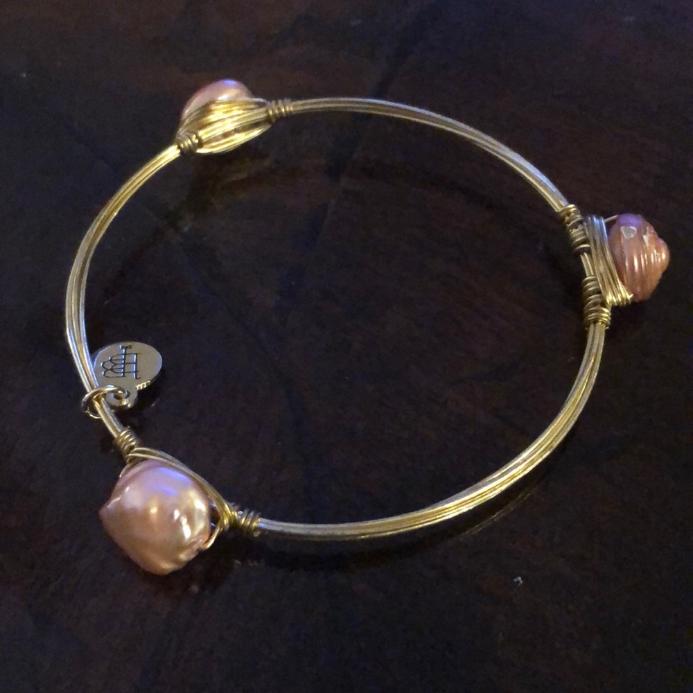 Bourbon and Bow ties pink bracelet.